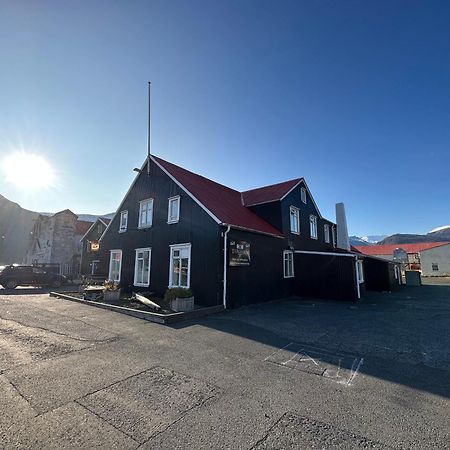Taergesen Guesthouse Reydarfjordur Kültér fotó